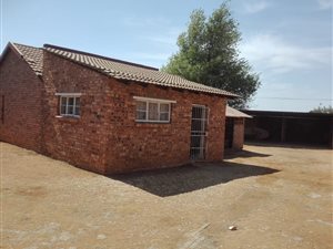 3 Bed House in Eike Park