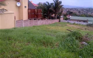768 m² Land available in Van Riebeeck Heights