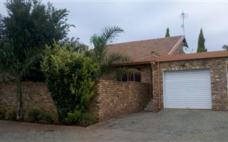 2 Bedroom Townhouse in Bronberrick