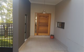 3 Bedroom House in Waterkloof Heights
