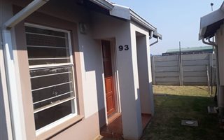 2 Bedroom House in Aureus