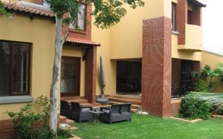 4 Bedroom Townhouse in Boardwalk Meander