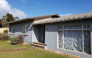 5 Bedroom House in Da Nova