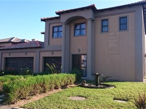 4 Bed Cluster in Blue Valley Golf Estate