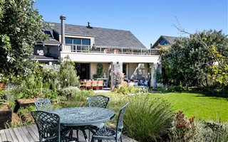5 Bedroom House in Noordhoek