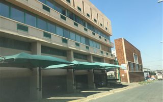 1890 m² Office Space in Booysens