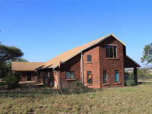 8.6 ha Farm in Broederstroom