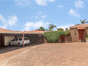 3 Bed Townhouse in Allens Nek