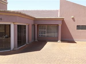 4 Bed House in Mackenzie Park
