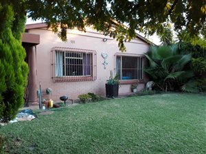 3 Bedroom House in Claremont