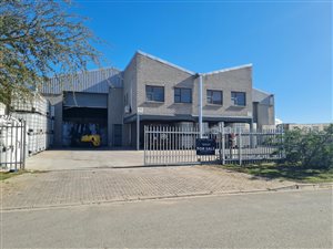 700 m² Industrial space in Racing Park