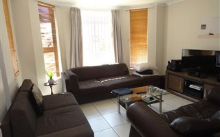 3 Bedroom Duplex in Vredehoek