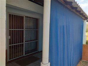 4 Bed House in Signal Hill