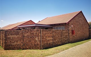2 Bedroom Townhouse in Erasmuskloof