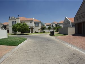 3 Bed Cluster in Petit