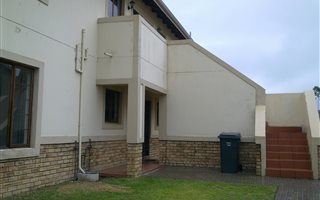 2 Bedroom Apartment in Carlswald Estate