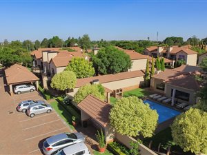 2 Bedroom Townhouse in Ravenswood