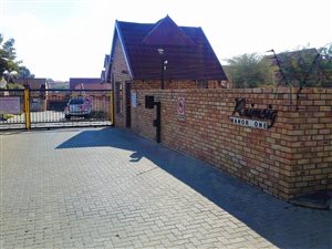 4 Bed Townhouse in Willowbrook