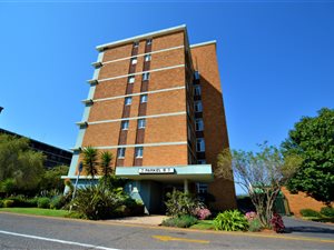 2 Bed Apartment in Elarduspark