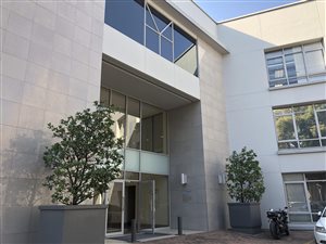 384 m² Commercial space in Illovo