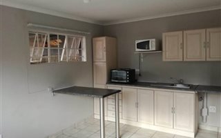 1 Bedroom Apartment in Rietfontein