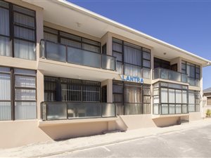 1 Bed Apartment in Strand North