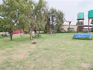 12 ha Farm in Mooinooi