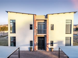 115 m² Office Space in Newmark Estate