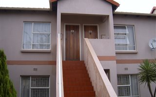 1 Bedroom Townhouse in Bonaero Park