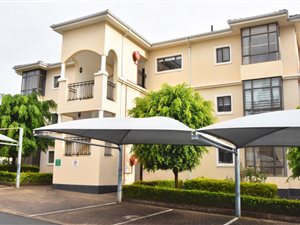 3 Bed Apartment in Carlswald Estate