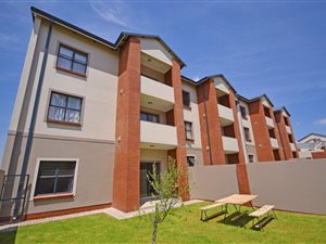 2 Bed Apartment in Carlswald Estate