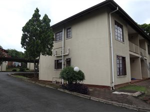 2 Bed Apartment in Clarendon