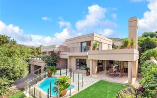 3 Bedroom House in Featherbrooke Estate