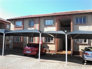2 Bed Apartment in Rensburg