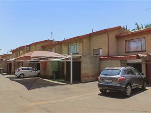 3 Bedroom Duplex in Florauna