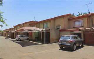 3 Bedroom Duplex in Florauna