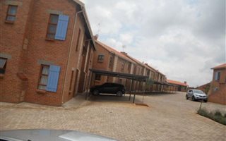1 Bedroom Apartment in Ruimsig