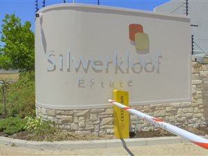 4 Bed House in Plattekloof