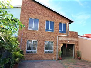 4 Bedroom House in Montford