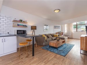 2 Bed Apartment in Sea Point