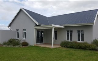 2 Bedroom Townhouse in Kraaibosch