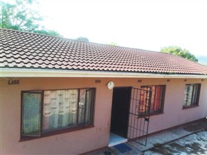 3 Bed House in Kwandengezi