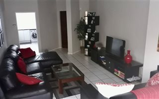 3 Bedroom Apartment in Hyde Park