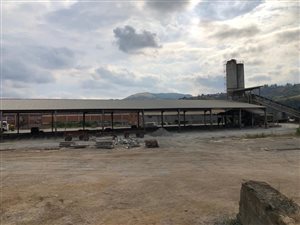2050 m² Industrial space in Plessislaer