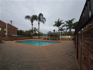 2 Bed Townhouse in Doornpoort and surrounds