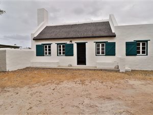 4 Bed House in Struisbaai