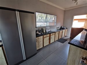 4 Bed House in Brackenhurst