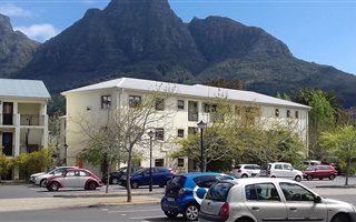 Bachelor apartment in Rondebosch