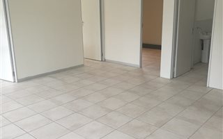 100 m² Office Space in Lakefield