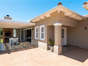 2 Bed House in Schoongezicht